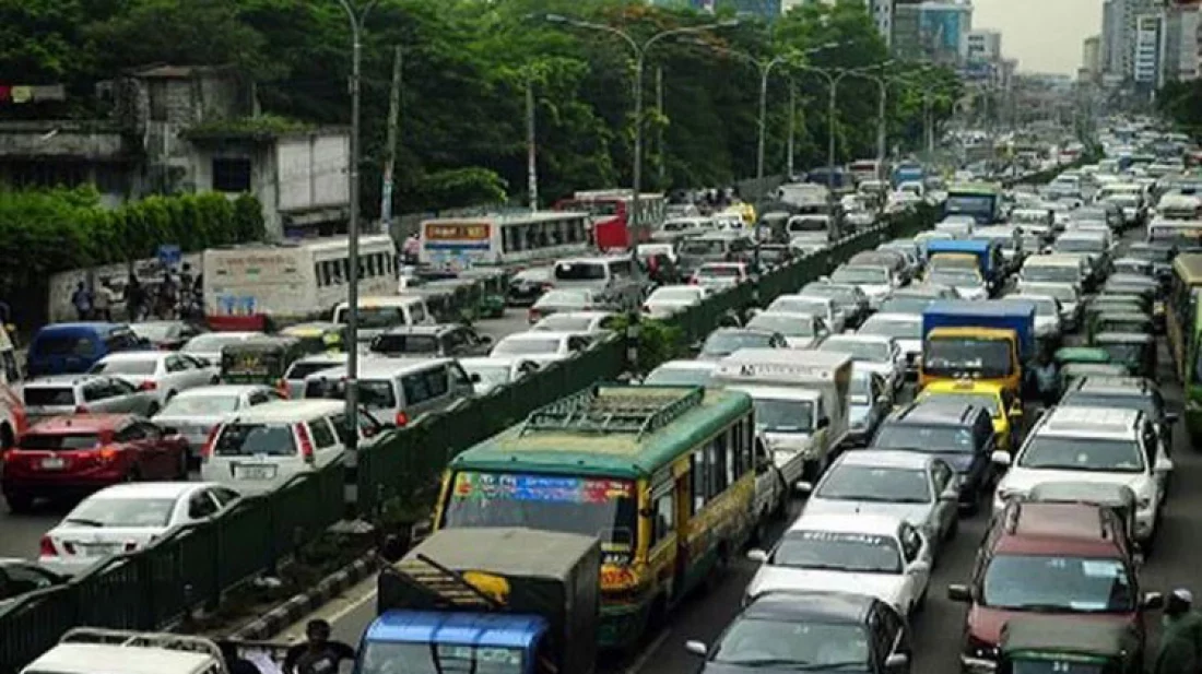 রাজধানীর সড়কগুলোতে তীব্র যানজট
