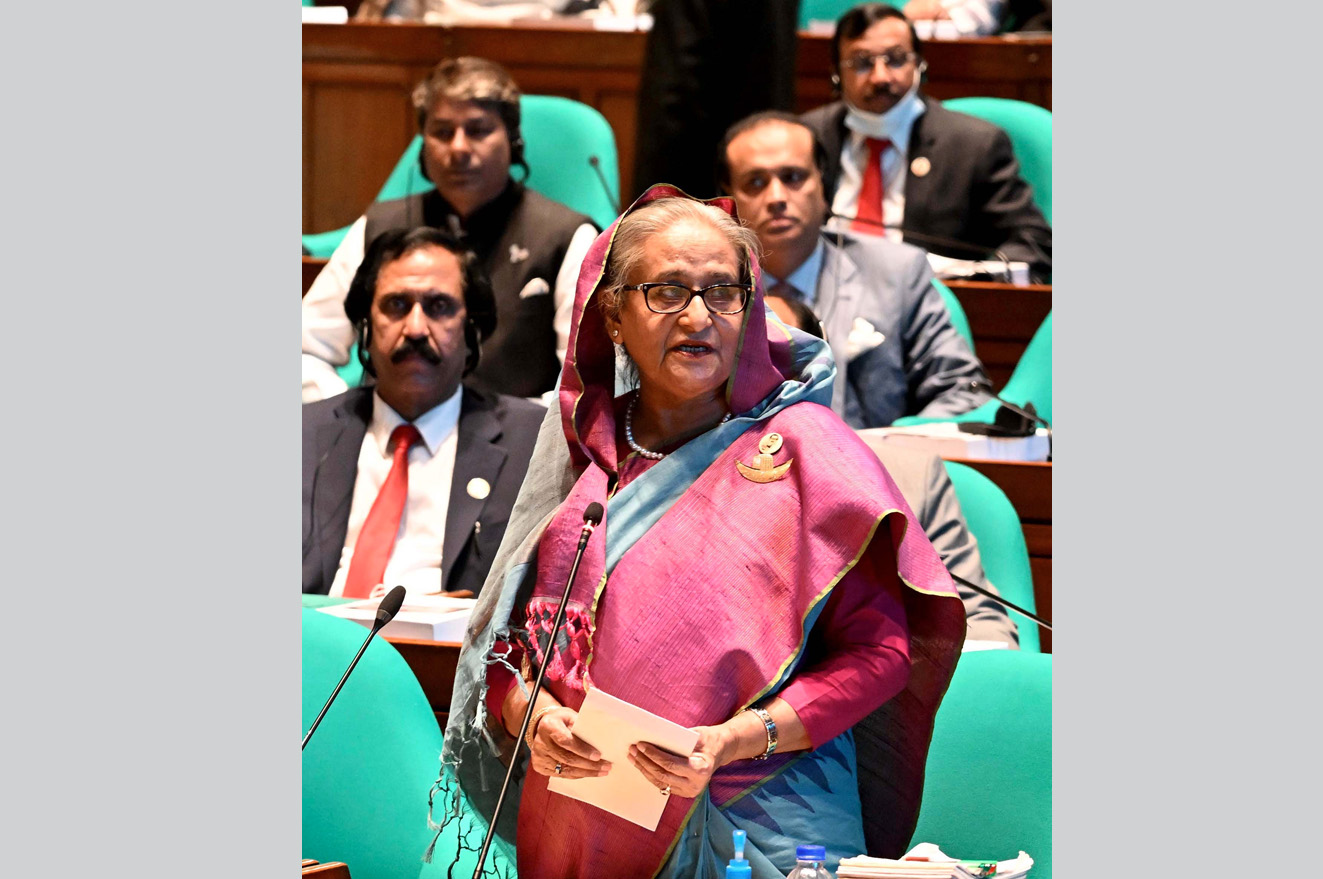 স্পট মার্কেট থেকে এলএনজি আমদানি করা হচ্ছে: প্রধানমন্ত্রী