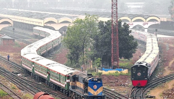 অনলাইনে ট্রেনের অগ্রিম টিকিট বিক্রি শুরু।