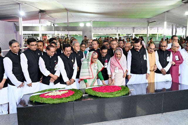 PM pledges to build Smart Bangladesh, alerts countrymen against BNP-Jamaat