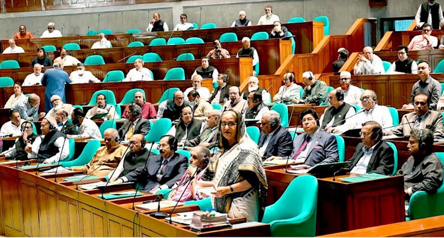 Govt making each effort to keep country’s economy vibrant, PM tells JS