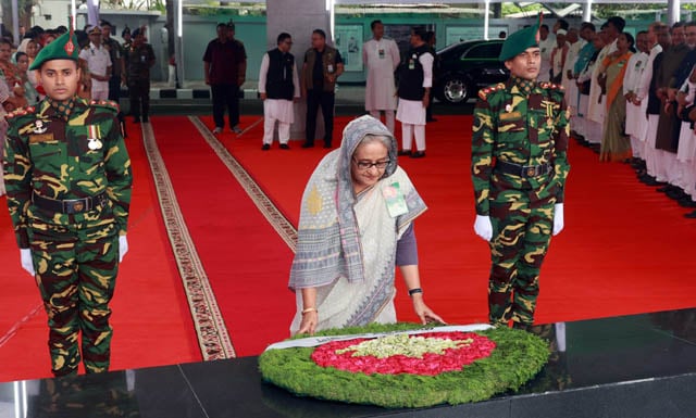 PM pays homage to Bangabandhu on Six-point Day