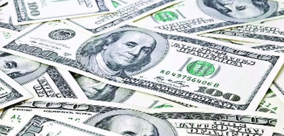 ডলারের বিপরীতে টাকার মান কোন দিকে যাচ্ছে?