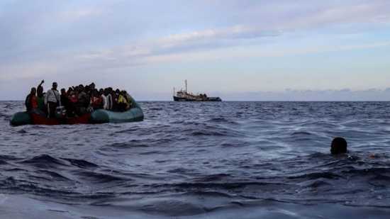 সমুদ্র পাড়ি দিয়ে স্প্যানিশ দ্বীপে যাওয়ার পথে ৩০০ অভিবাসী নিখোঁজ