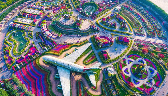 বিশ্বের সবচেয়ে নান্দনিক মরুদ্যান দুবাইয়ের ‘ম্যাজিক গার্ডেন’