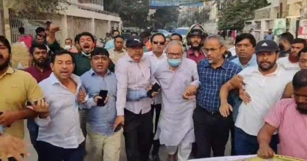 অবরোধের সমর্থনে উত্তরায় রিজভীর নেতৃত্বে বিক্ষোভ মিছিল।