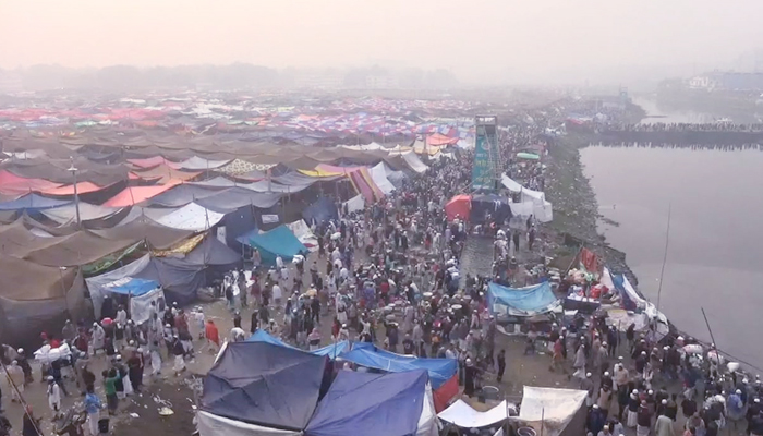 একদিন আগেই ইজতেমার মাঠে মুসল্লির ঢল