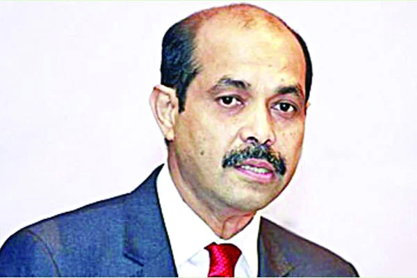 ভুয়া ভাউচারে আতিকের তেলেসমাতি ♦ দুর্নীতির সিন্ডিকেট গড়ে কয়েক শ কোটি টাকা লোপাট ♦ সিটি করপোরেশনের সভায় ছিল ভাগনের রাজত্ব ♦ যেতেন সরকারি সফরেও ♦ ভাতিজা ইমরান ছিলেন মেয়রের উপদেষ্টা ♦ মেয়ে বুশরাকে করেছিলেন প্রধান হিট অফিসার