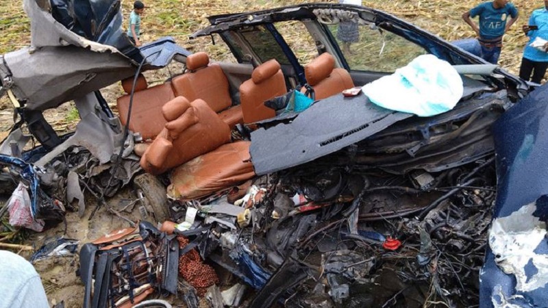 3 killed as truck, microbus collide on Dinajpur-Thakurgaon highway