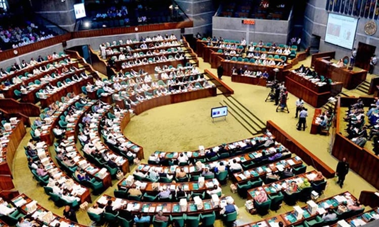 এক নজরে বাংলাদেশের ৫৩টি জাতীয় বাজেট