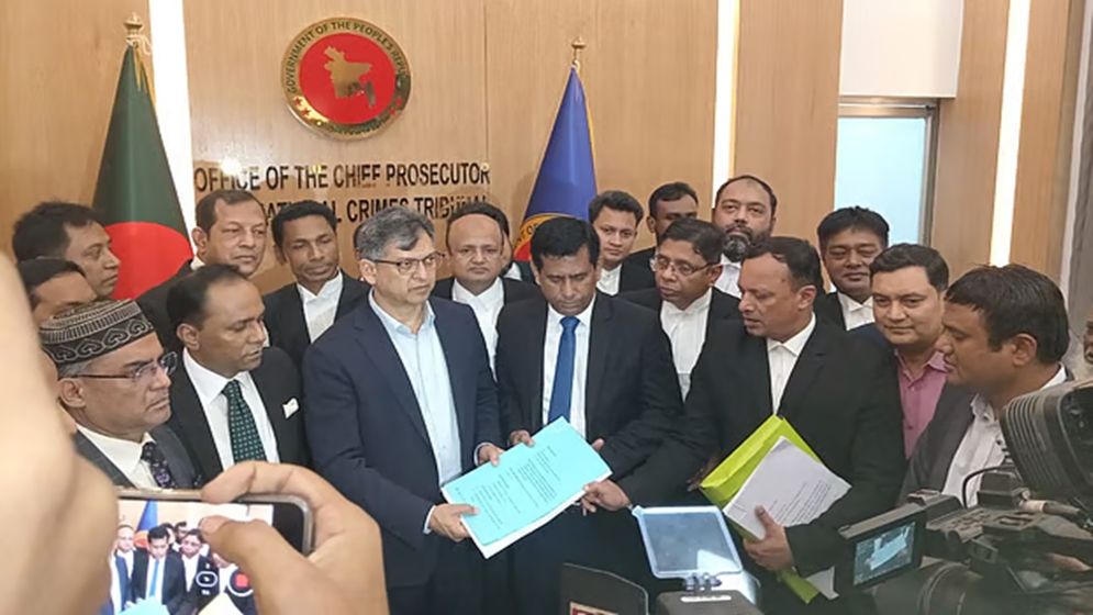 চিফ প্রসিকিউটর কার্যালয়ে গুমের অভিযোগ দিলেন সালাহউদ্দিন আহমদ