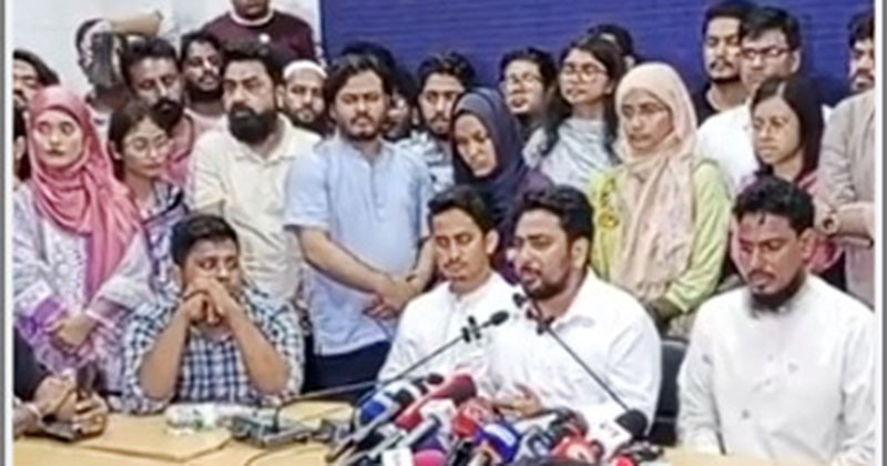 খুলনা প্রেস ক্লাবে সংবাদ সম্মেলন হত্যার উদ্দেশ্যে মুজিববাদী সন্ত্রাসীরা হামলা করেছে: নাহিদ ইসলাম