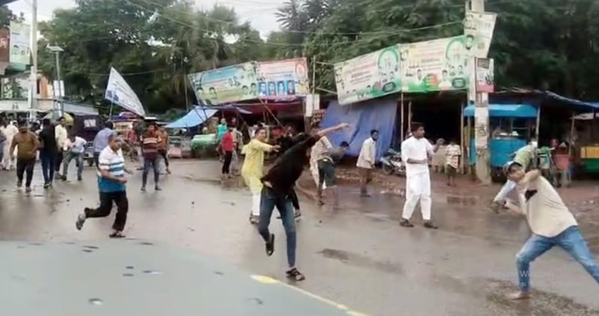 30 injured as Adviser Asif’s devotees clashed with BNP men