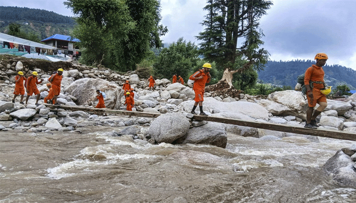 হিমাচলে বৃষ্টি, ধস আর বানে ৭২ জনের মৃত্যু