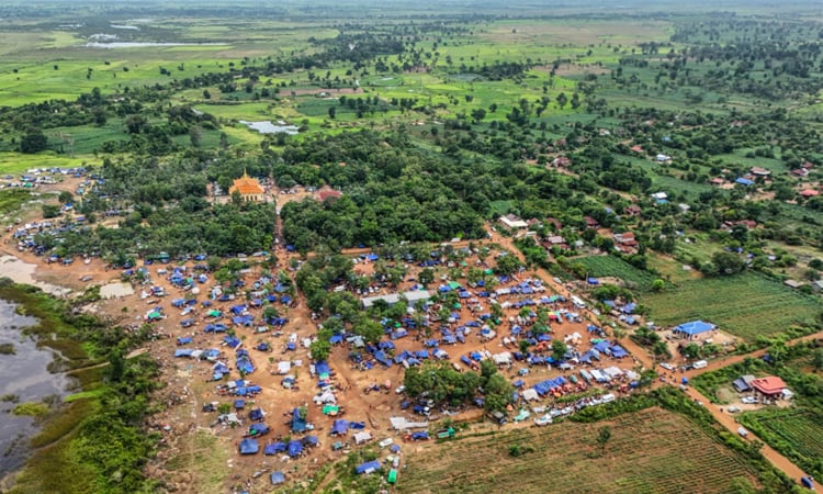 Thailand, Cambodia clash despite ceasefire hopes