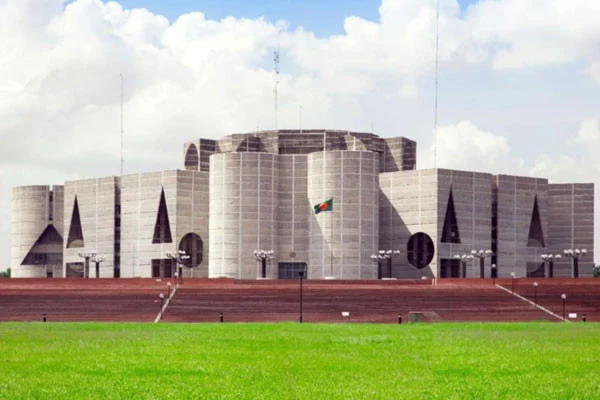 কিছুতেই হচ্ছে না ঐক্য সংসদের উচ্চকক্ষ, তত্ত্বাবধায়ক সরকার, প্রধানমন্ত্রী সংসদ নেতা ও দলীয় প্রধানের দায়িত্ব নিয়ে সুরাহা হয়নি, পিআর পদ্ধতিসহ গুরুত্বপূর্ণ সব ইস্যুতেই বাড়ছে অনৈক্য