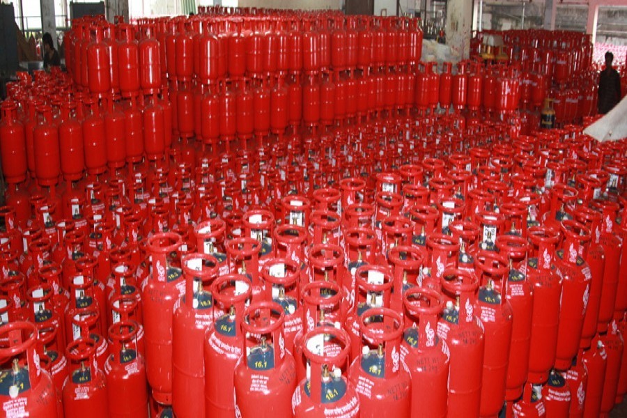 12kg LPG cylinder price cut by Tk 39