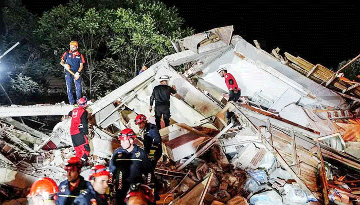 তুরস্কে শক্তিশালী ভূমিকম্পের আঘাত, ধসে পড়েছে বহু ভবন