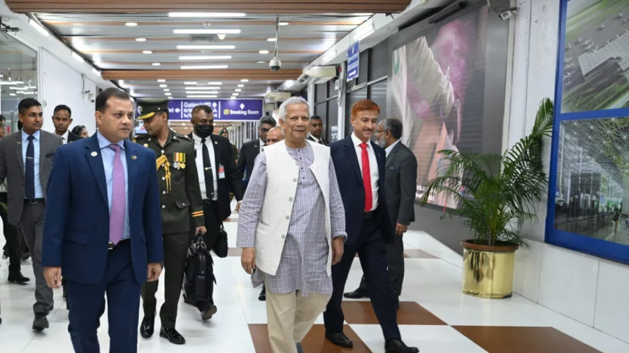 Prof Yunus returns home from Malaysia We have supported each other in our journeys toward growth and prosperity says Prof Yunus