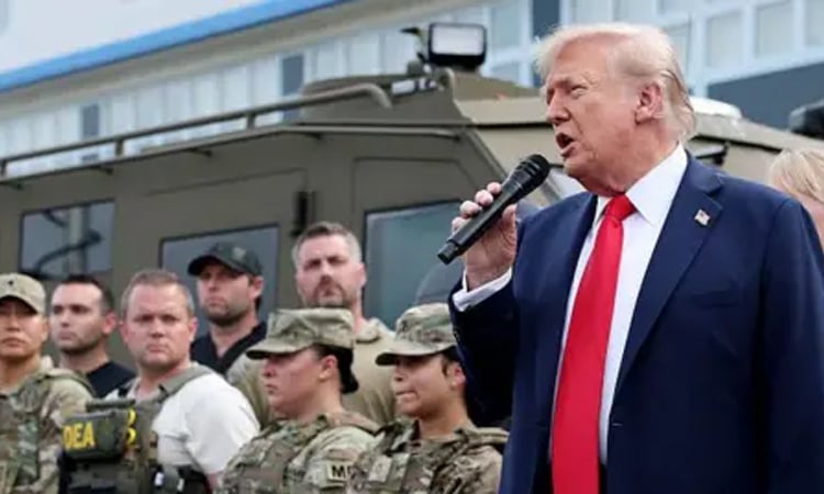 Trump clashes with Democrats as he expands National Guard plans