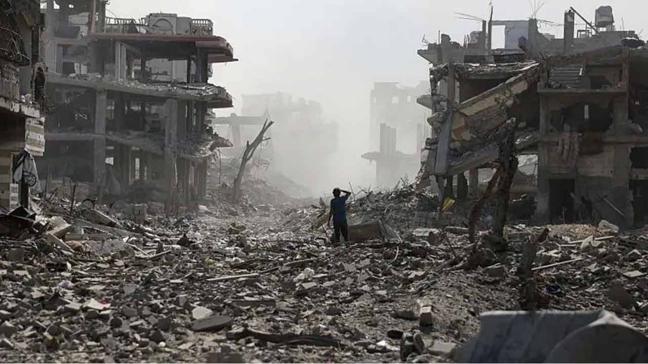 গাজায় যুদ্ধবিরতি কার্যকর হলেও মধ্যপ্রাচ্যে ইসরায়েলের হামলা থামছে না