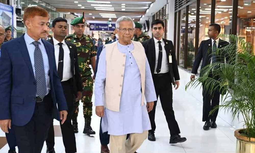 দেশে ফিরেছেন প্রধান উপদেষ্টা