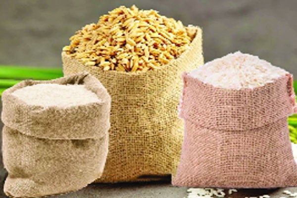 অর্থনীতিতে নানামুখী চাপ আপৎসীমার কাছাকাছি খাদ্যের মজুত