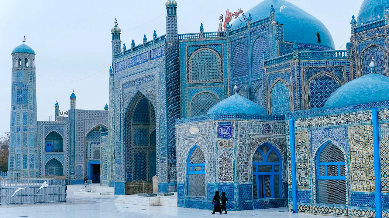 ভয়াবহ ভূমিকম্পে আফগানিস্তানের ঐতিহাসিক নীল মসজিদ ক্ষতিগ্রস্ত, নিহত কমপক্ষে ১০