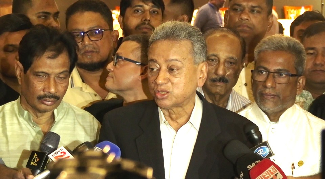 নির্বাচিত সরকারই সমাধান করতে পারবে দেশের সমস্যাগুলো: আমীর খসরু