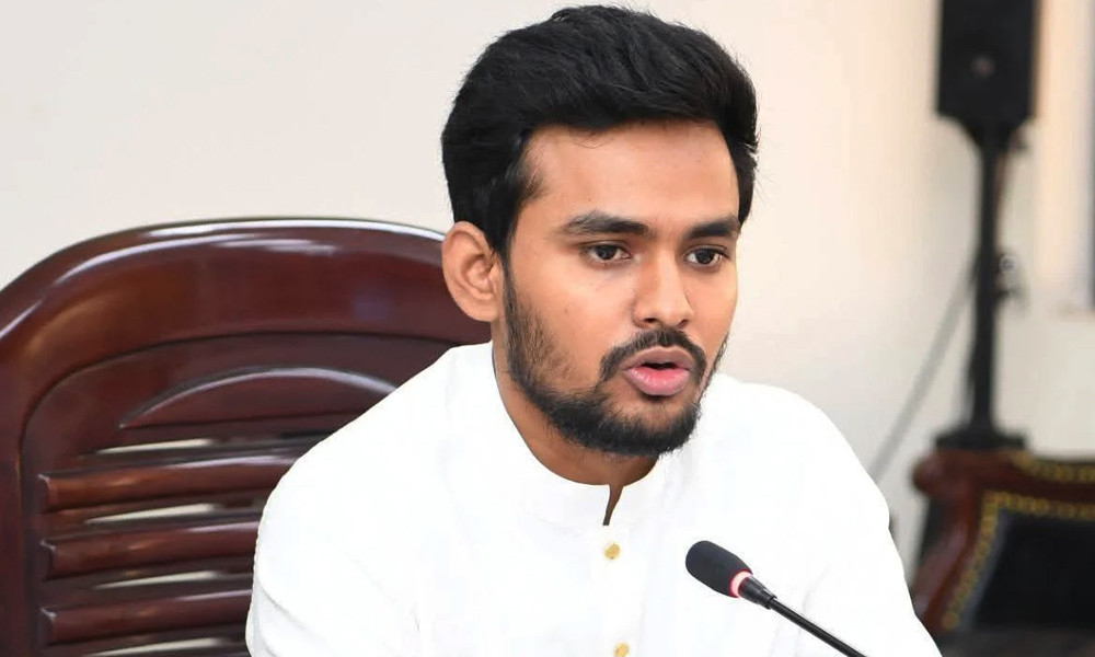 উপদেষ্টা আসিফ মাহমুদের জরুরি ব্রিফিং ডাকা ঘিরে নির্বাচনী জল্পনা