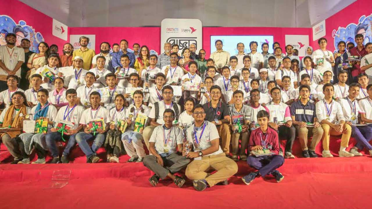 সেন্ট জোসেফে শেষ হলো ‘বিকাশ-বিজ্ঞানচিন্তা বিজ্ঞান উৎসব’; দেশসেরা বিএএফ শাহীন কলেজের ‘দ্য সল্টিং আউট’