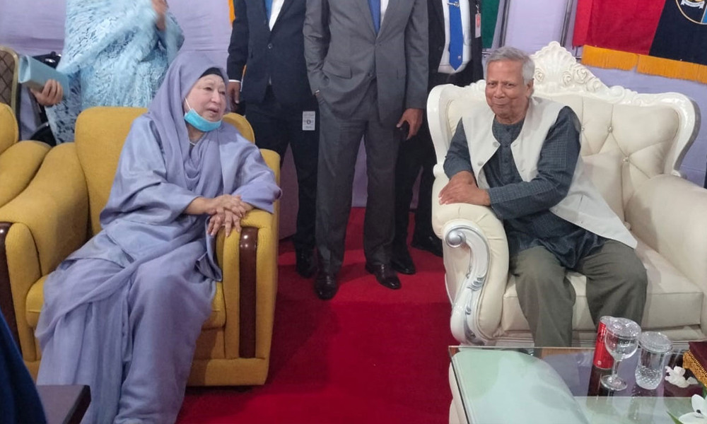 প্রধান উপদেষ্টা দোয়া চাইলেন খালেদা জিয়ার জন্য দেশবাসীর কাছে