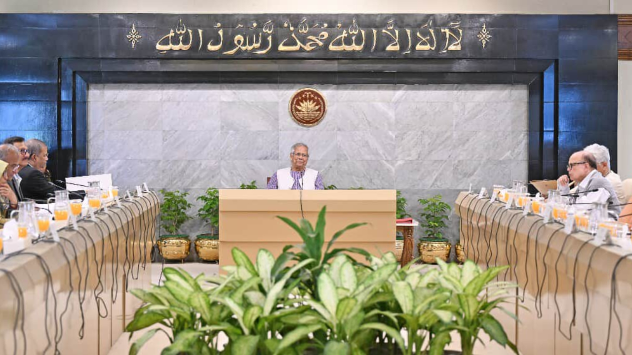 প্রধান উপদেষ্টার কার্যালয়ে উপদেষ্টা পরিষদের বিশেষ সভা অনুষ্ঠিত