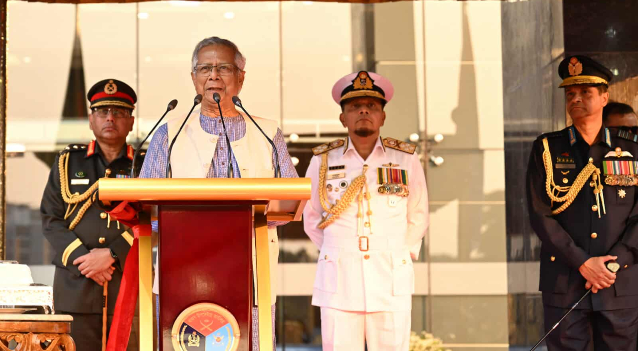 প্রধান উপদেষ্টা অধ্যাপক মুহাম্মদ ইউনূস নির্বাচনের গুরুত্ব ও সশস্ত্র বাহিনীর অবদানের ওপর গুরুত্বারোপ