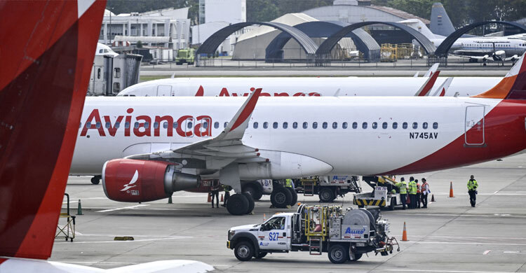 ভেনেজুয়েলাে সামরিক উত্তেজনার কারণে আন্তর্জাতিক ফ্লাইট স্থগিত