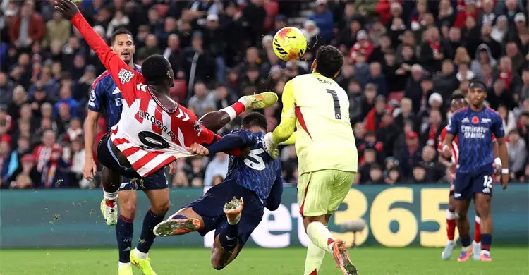 আর্সেনালের জয়ের আশা শেষ মুহূর্তে গুড়িয়ে দিল সান্ডারল্যান্ড