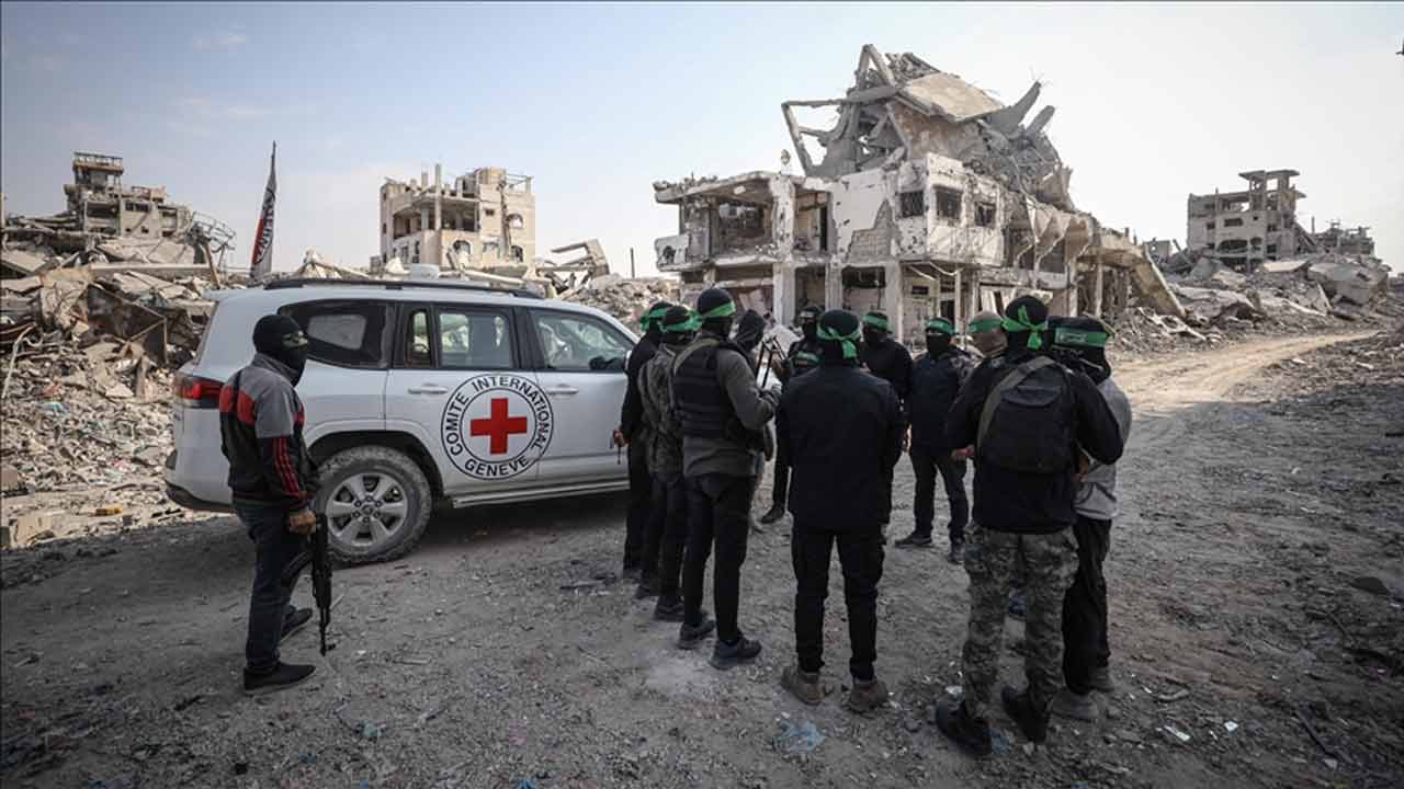 গাজায় যুদ্ধবিরতির অংশ হিসেবে আরও এক ইসরায়েলি বন্দির মরদেহ রেডক্রসের কাছে হস্তান্তর