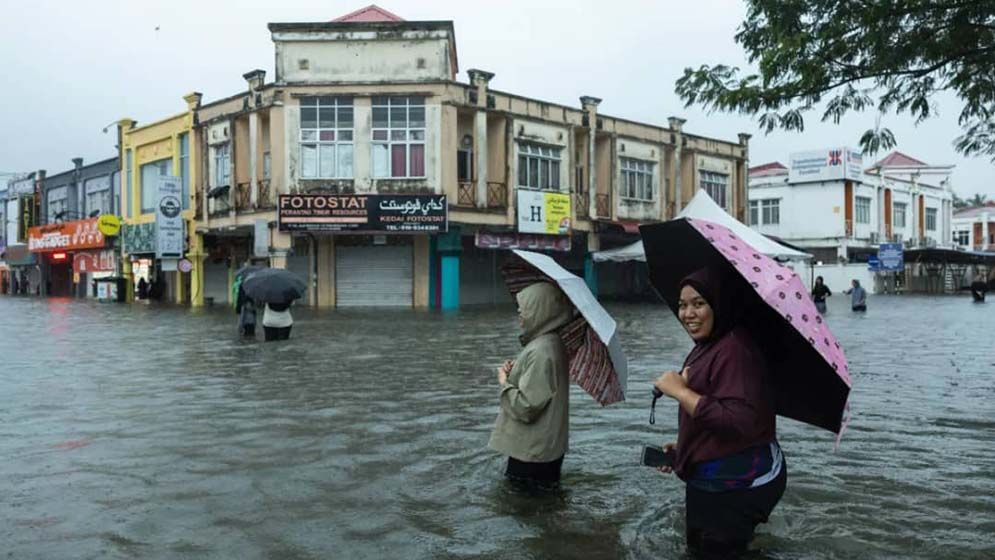 মালয়েশিয়ার কয়েকটি রাজ্যে ব্যাপক বন্যা, হাজারো মানুষ ত্রাণ কেন্দ্রে আশ্রয়প্রার্থী