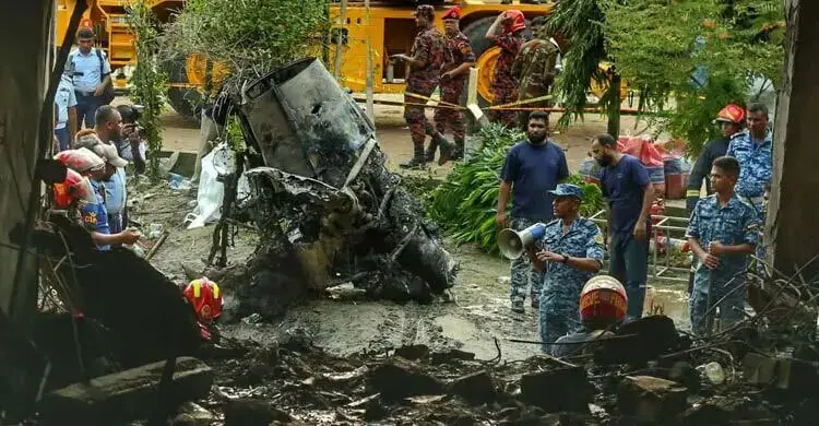 উত্তরায় মাইলস্টোন স্কুলে বিমান বিধ্বস্ত: পাইলটের উড্ডয়ন ত্রুটিই মূল কারণ