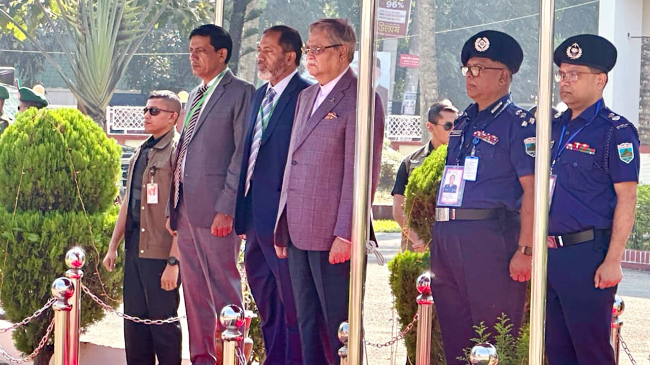 রাষ্ট্রপতির দুই দিনের সরকারি সফর শুরু, নিজ জেলা পাবনায় পৌঁছেছেন মো. সাহাবুদ্দিন