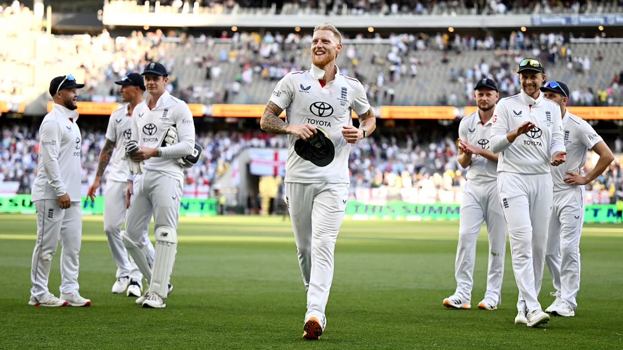 ইংল্যান্ড প্রথম ইনিংসে ৪০ রানের লিড নিয়েছে অ্যাশেজের পার্থ টেস্টে