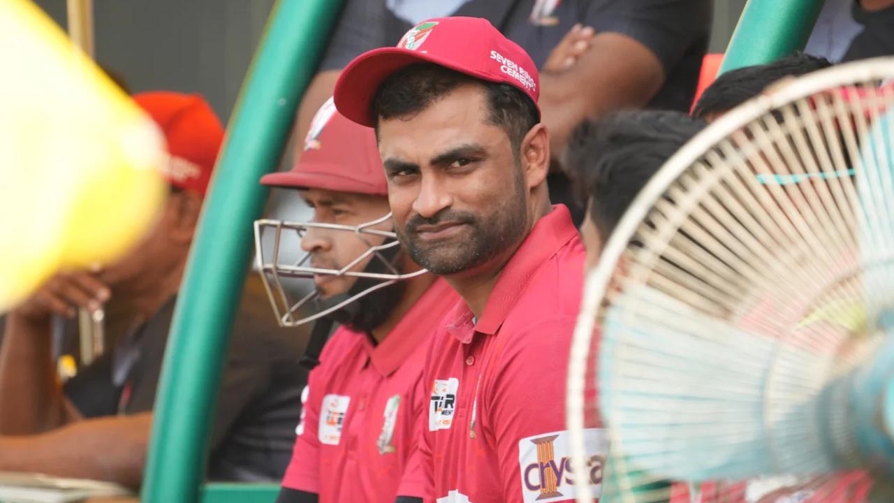 তামিম ইকবাল বিপিএলে খেলবেন না, নিলাম থেকে নাম প্রত্যাহার