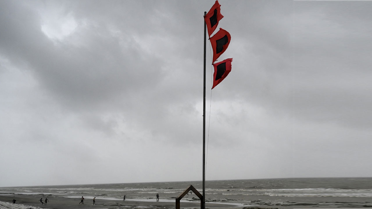 দক্ষিণ-পূর্ব বঙ্গোপসাগরে লঘুচাপের সম্ভাবনা, দেশে তাপমাত্রা অপরিবর্তিত থাকার পূর্বাভাস