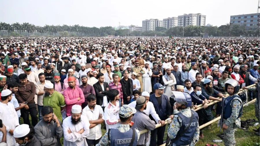 শহীদ শরিফ ওসমান হাদির জানাজায় ধর্ম উপদেষ্টার স্মরণ