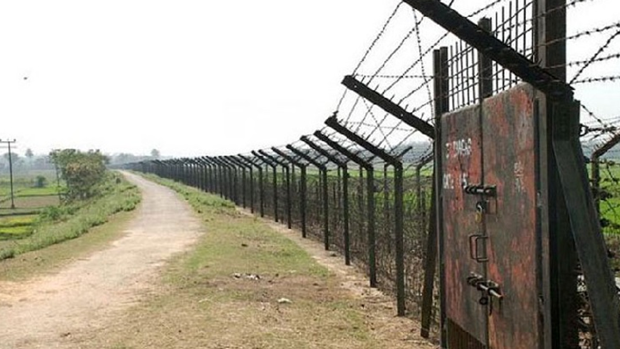 ভারত সীমান্তে যুবক আটক, ফিরিয়ে আনার চেষ্টা চলছে