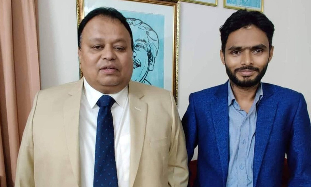 খুলনায় নিষিদ্ধ ঘোষিত ছাত্র সংগঠনের নেতার সাবেক পিএস আটক