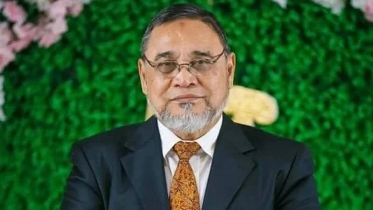 আইন সবার জন্য সমান, নির্বাচনে কোনো ছাড় নেই—সিইসি বার্তা