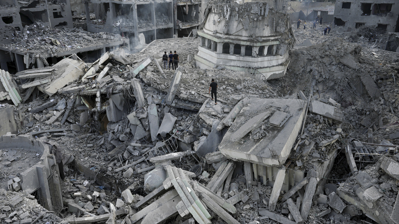 গাজার ধ্বংসস্তূপ থেকে ৪৫ জনের মরদেহ উদ্ধার