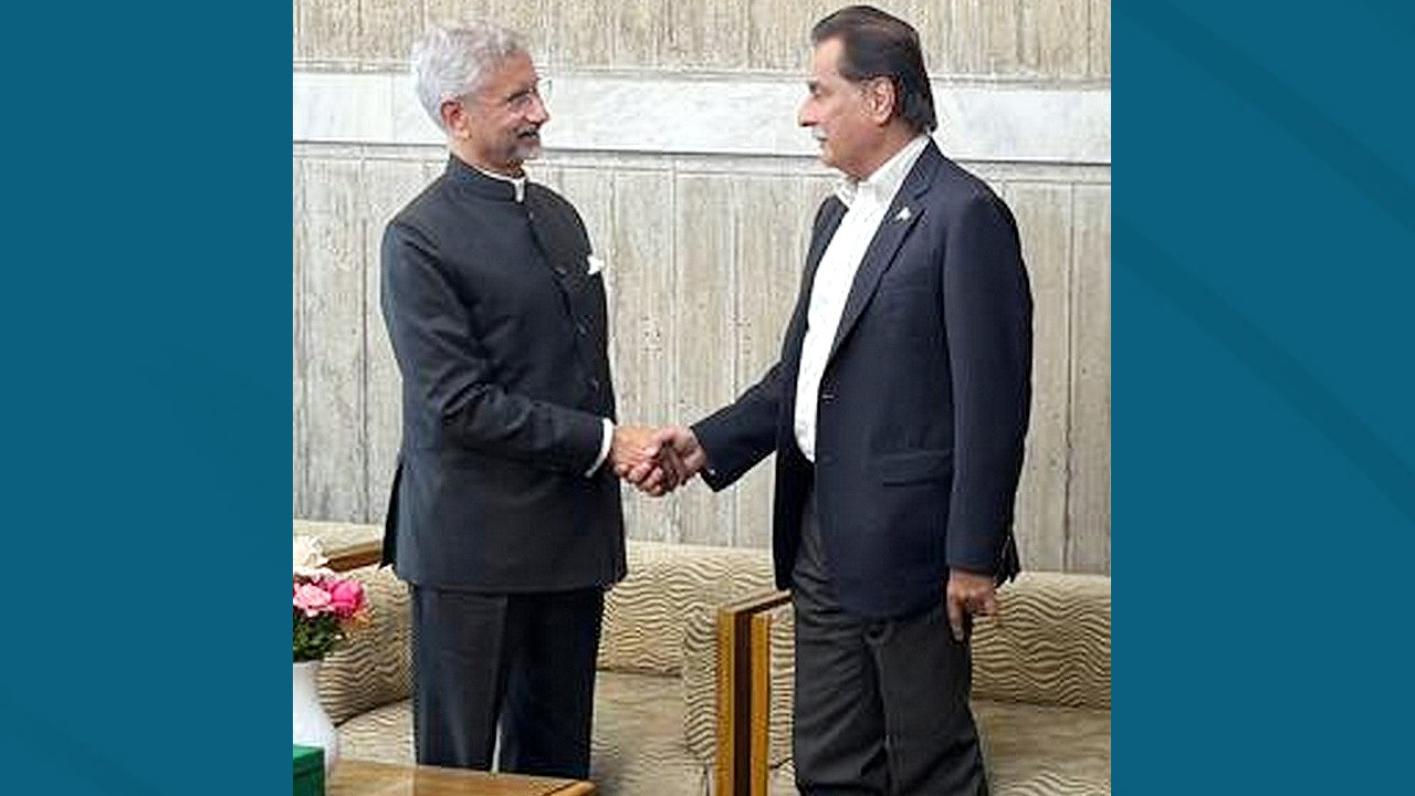 পাকিস্তান-ভারতের শীর্ষ কর্মকর্তারা খালেদা জিয়ার বাসভবনে সাক্ষাৎ করেছেন, শান্তির ইঙ্গিত