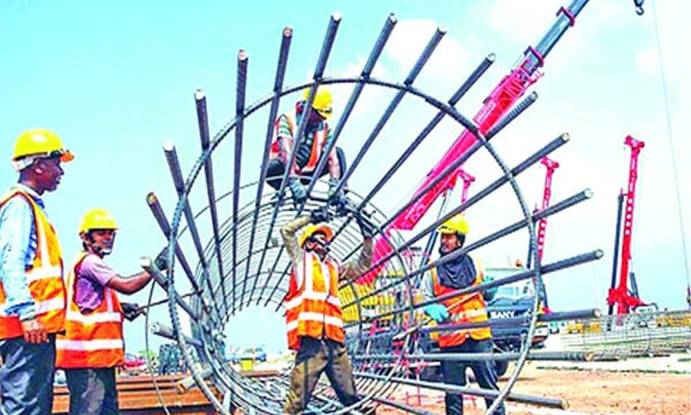 বিদেশি শ্রমবাজারে সংকট ও দুর্নীতির প্রভাবে জনশক্তি রপ্তানি কমার ঝুঁকি